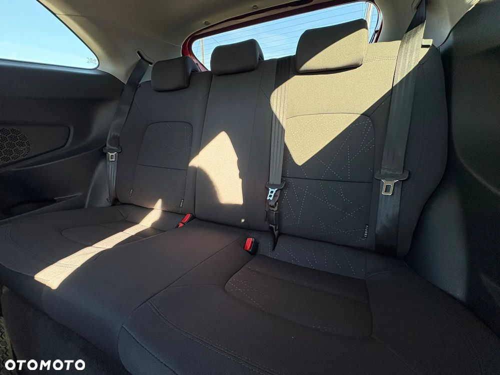 Kia Rio - 8