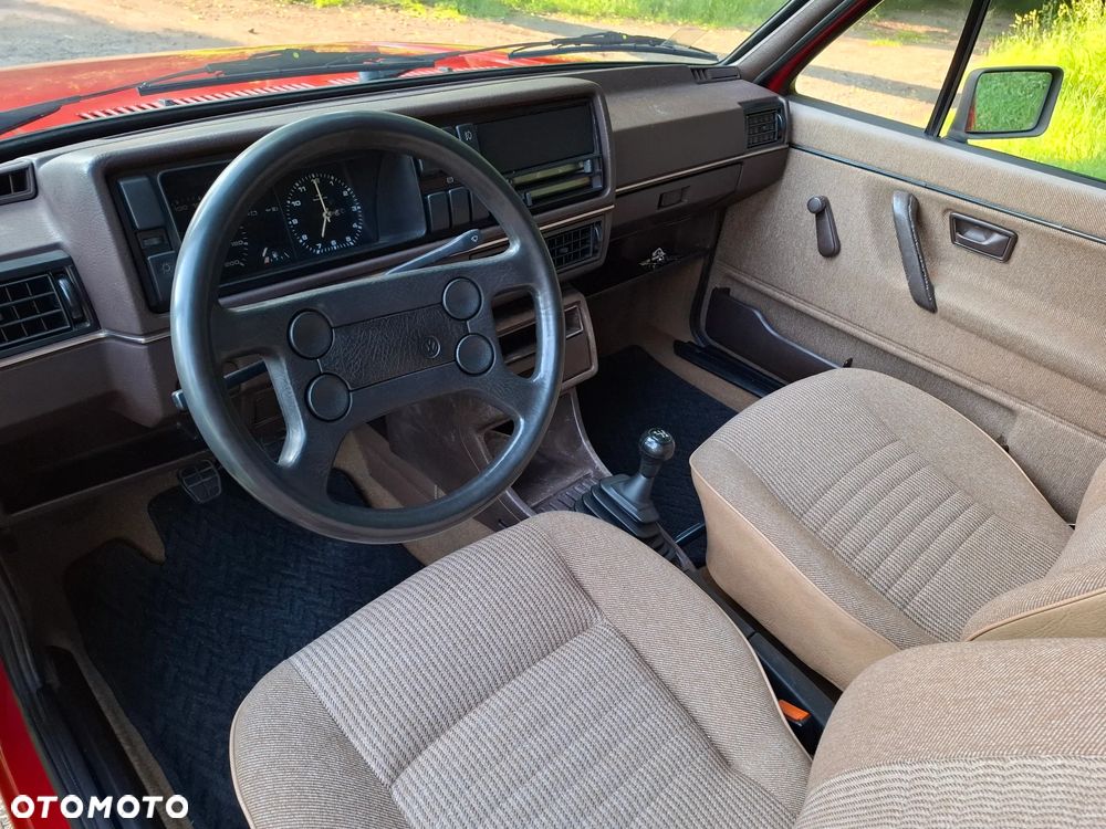 Volkswagen Golf 1.3 CL - 24