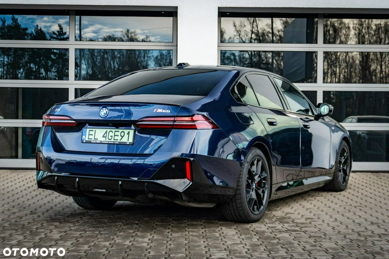 BMW i5 - 5