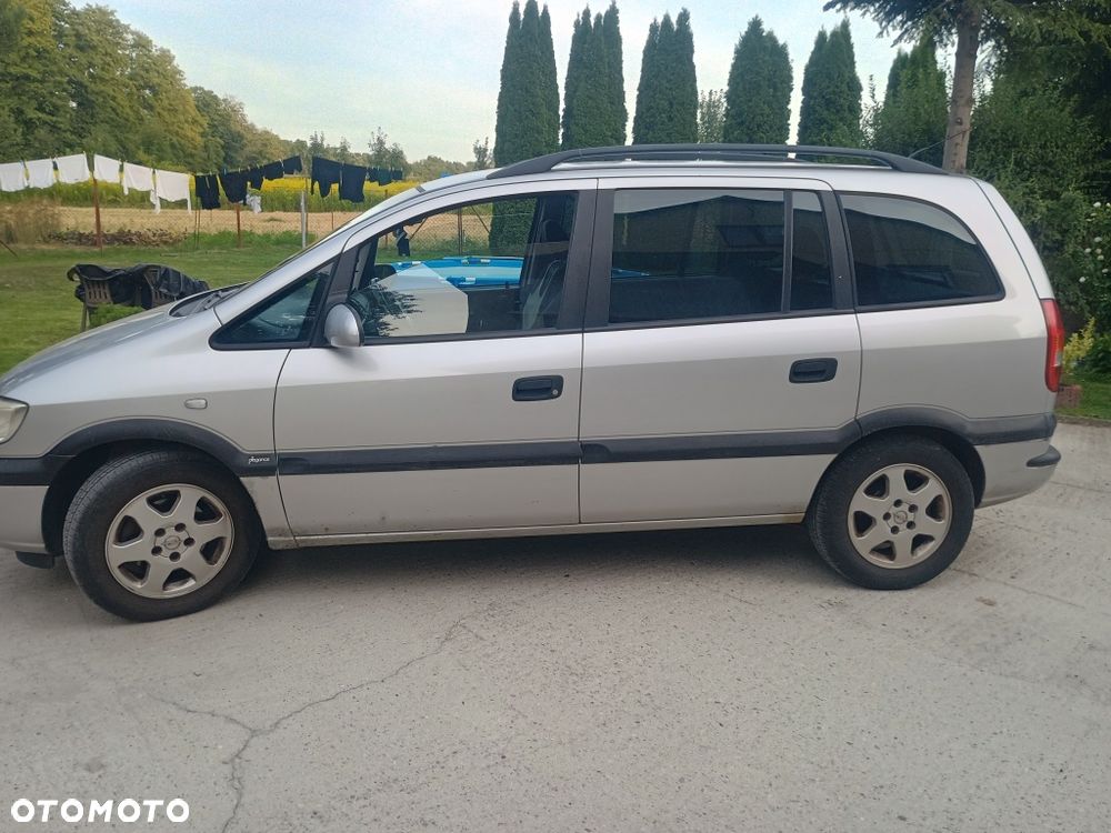 Opel Zafira - 3