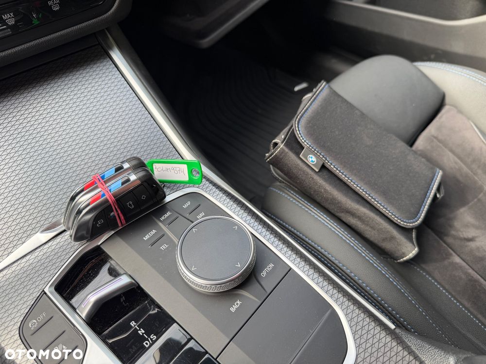 BMW Seria 3 320d xDrive Edition M Sport Shadow - 16