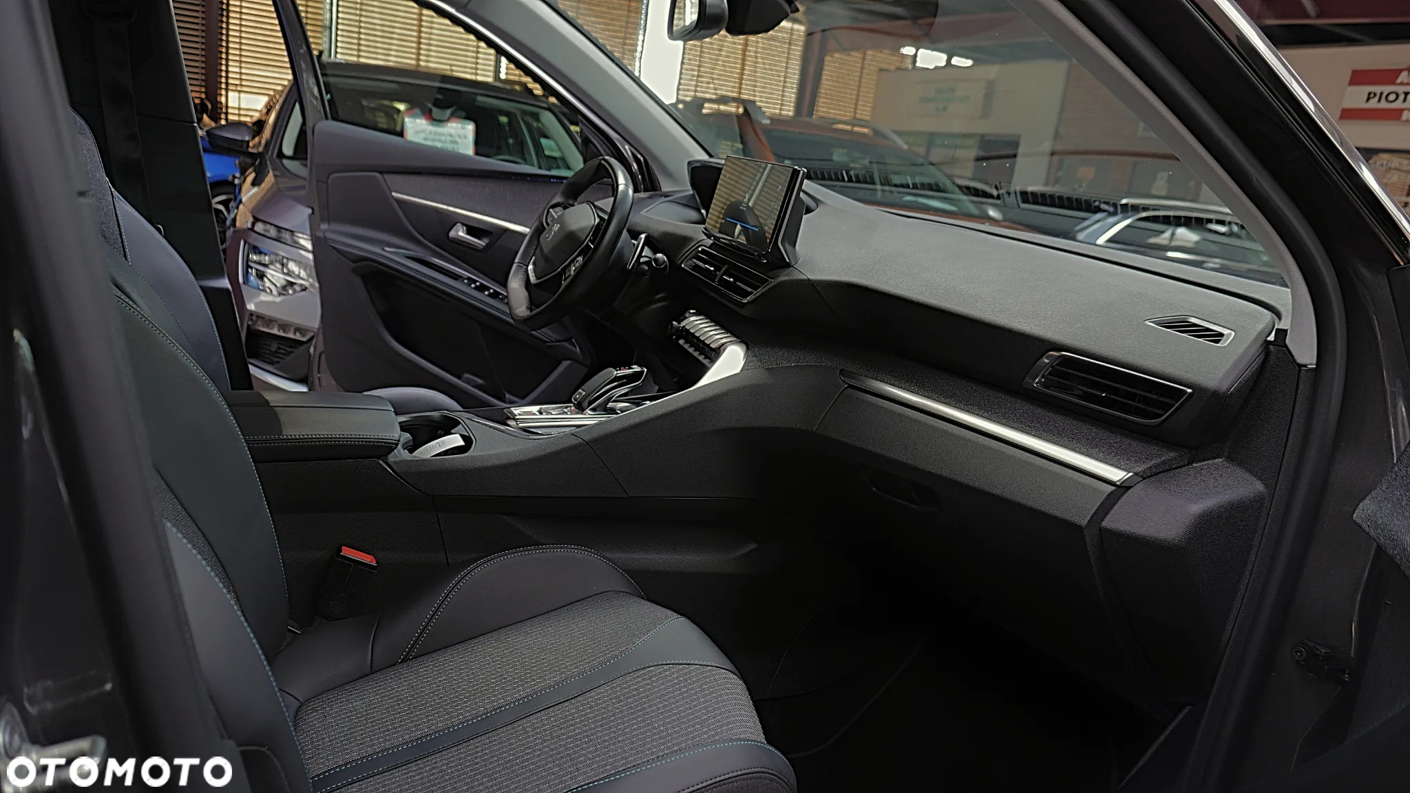 Peugeot 3008 1.2 PureTech Allure Pack S&S EAT8 - 16