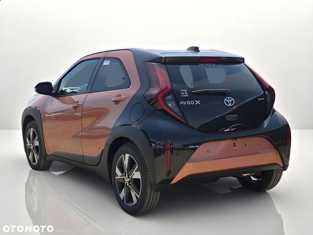 Toyota Aygo X Hybrid 1.5 Style e-CVT - 9