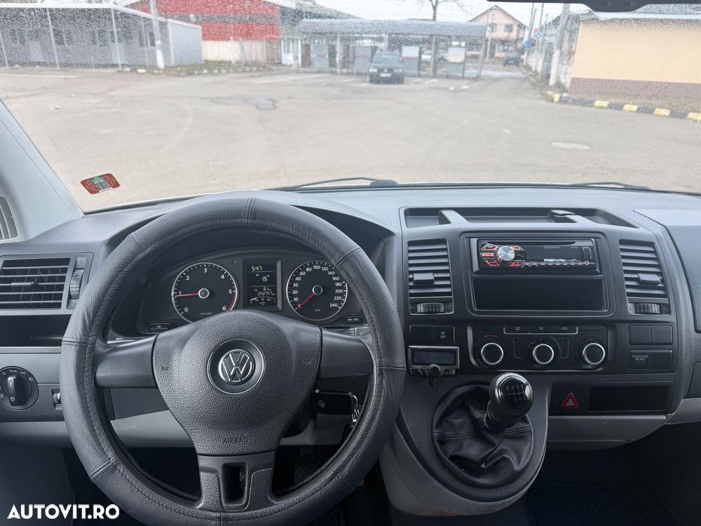 Volkswagen Transporter - 4