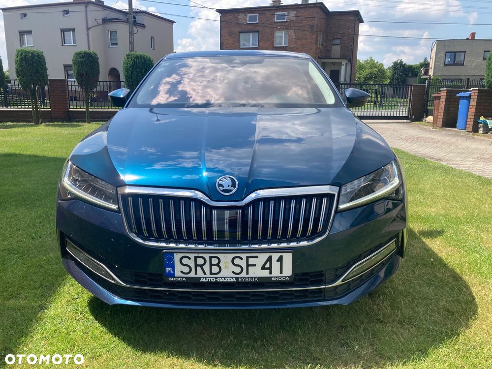 Skoda Superb 2.0 TDI SCR Style DSG - 2