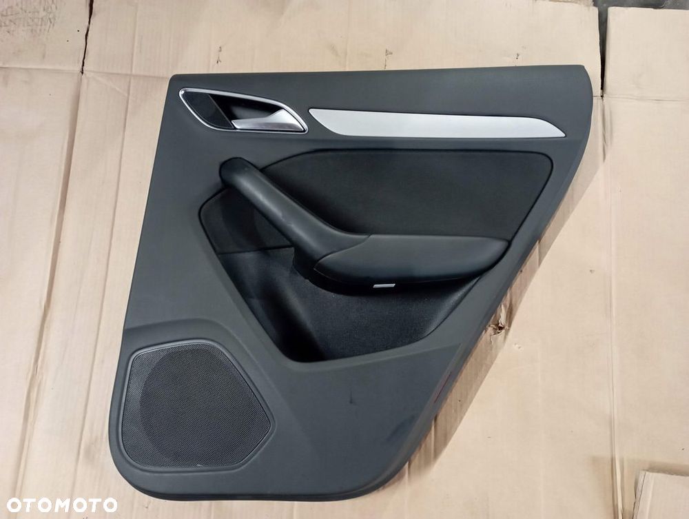 AUDI Q3 BOCZEK DRZWI PRAWY TYŁ TYLNY EUROPA 8U0867306 - 1