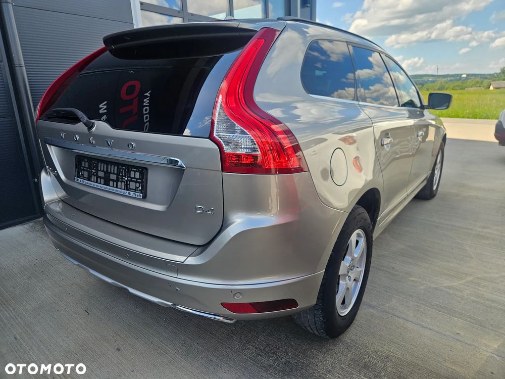 Volvo XC 60 D4 Momentum - 4