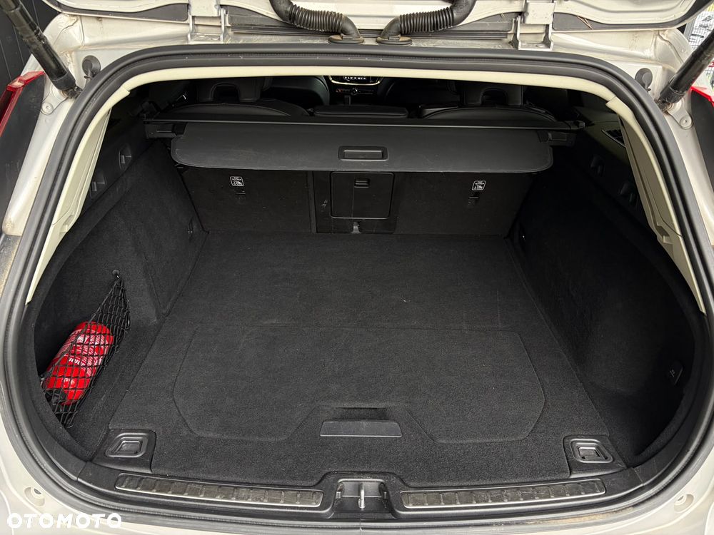 Volvo V60 B3 B Plus Bright - 19