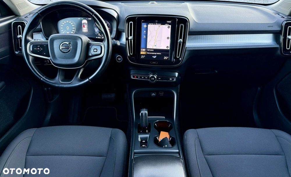 Volvo XC 40 D3 AWD Momentum Pro - 11
