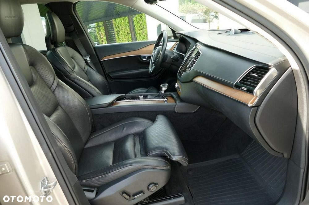 Volvo XC 90 T6 AWD Inscription 7os - 24