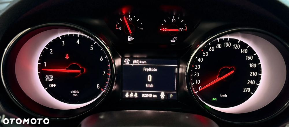 Opel Astra 1.4 T Enjoy S&S - 12