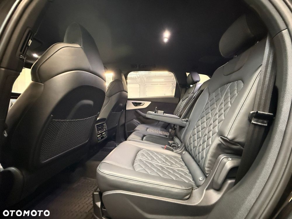 Audi Q7 - 24