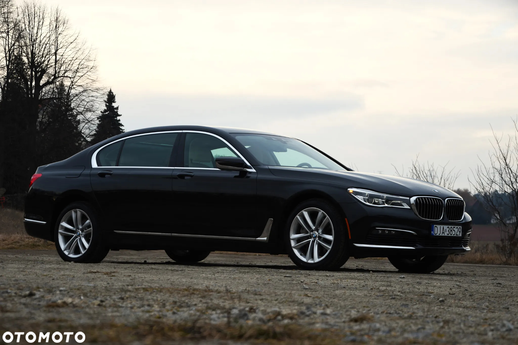 BMW Seria 7 750Li xDrive - 9