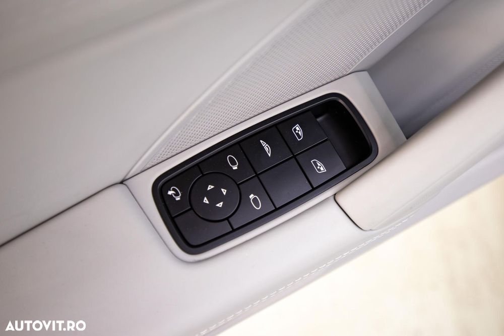 Porsche 911 Carrera 4S PDK - 36