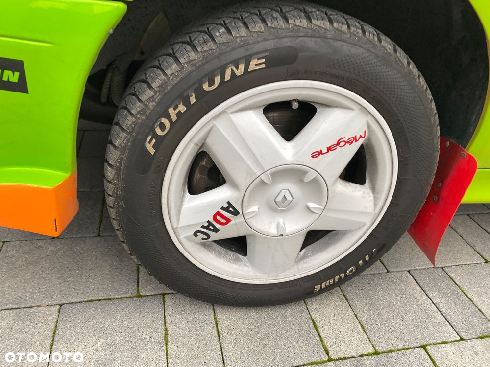 Renault Megane 1.6 - 4