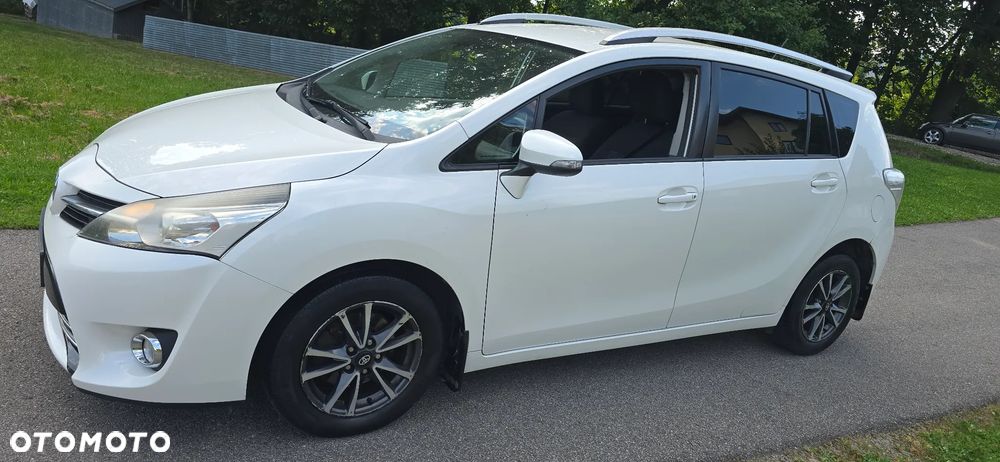 Toyota Verso 2.0 D-4D Premium 7os - 19