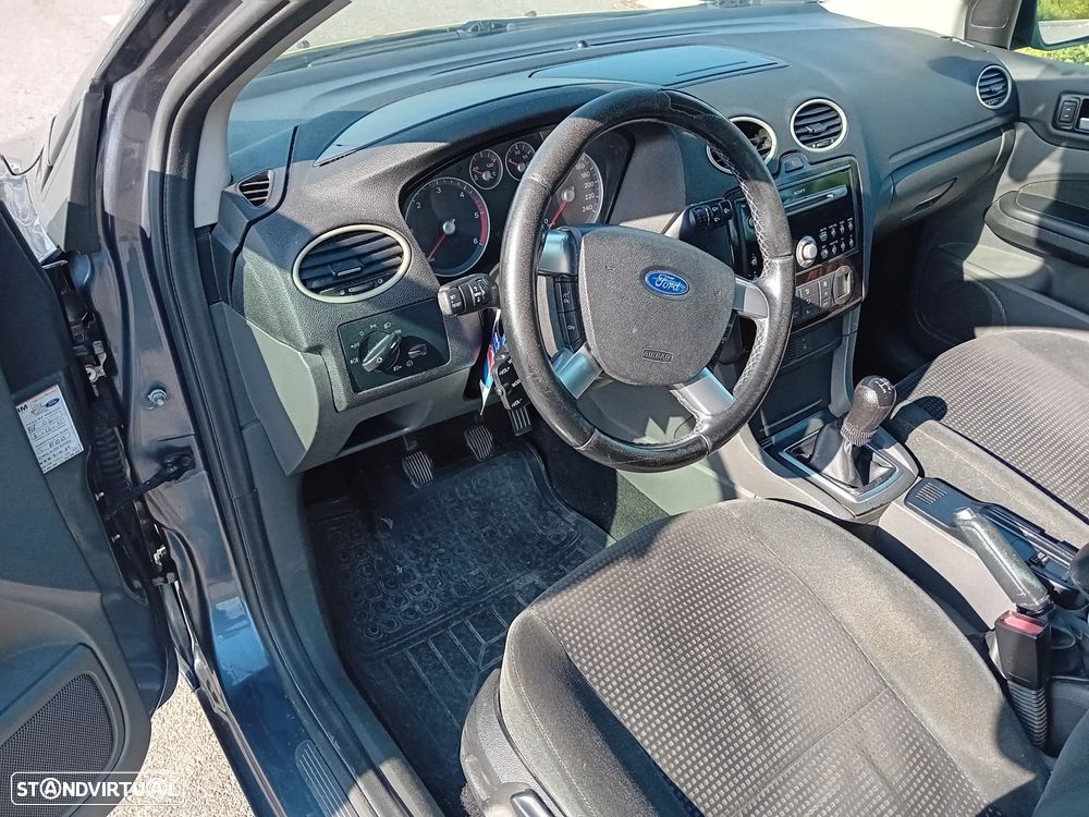 Ford Focus SW 1.6 TDCi Ghia - 19