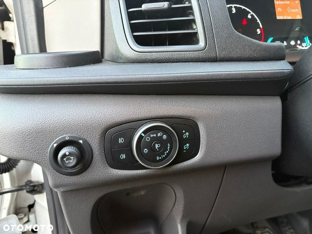 Ford Transit - 22