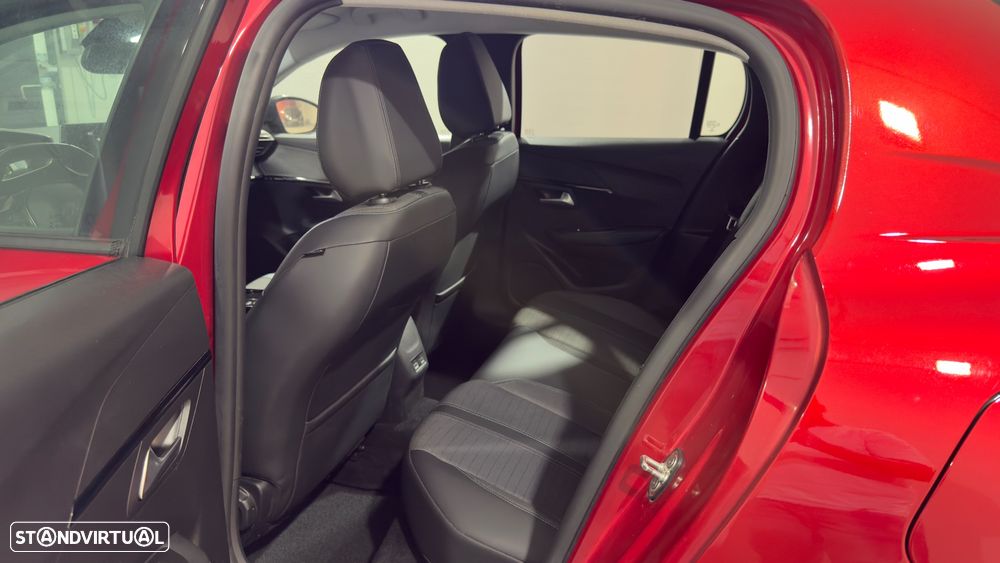 Peugeot 208 1.2 PureTech Allure - 17