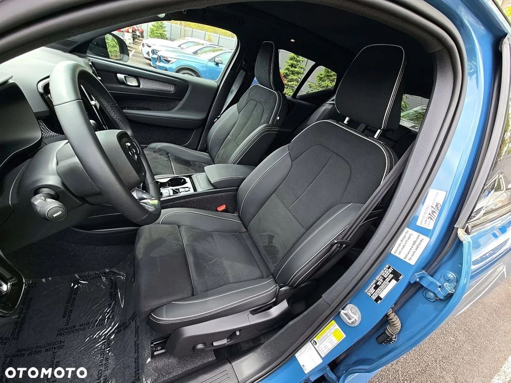 Volvo XC 40 B5 AWD Ultimate Dark - 5