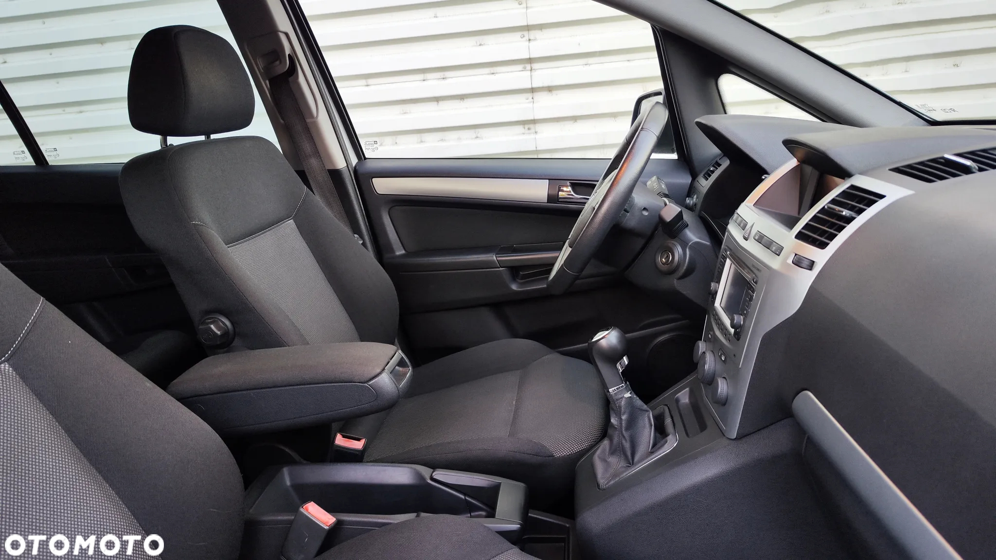 Opel Zafira - 24
