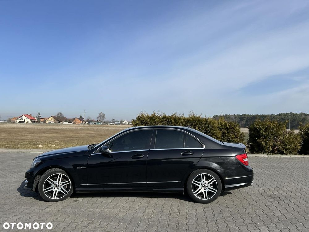 Mercedes-Benz Klasa C 220 CDI 4Matic 7G-TRONIC Avantgarde - 33
