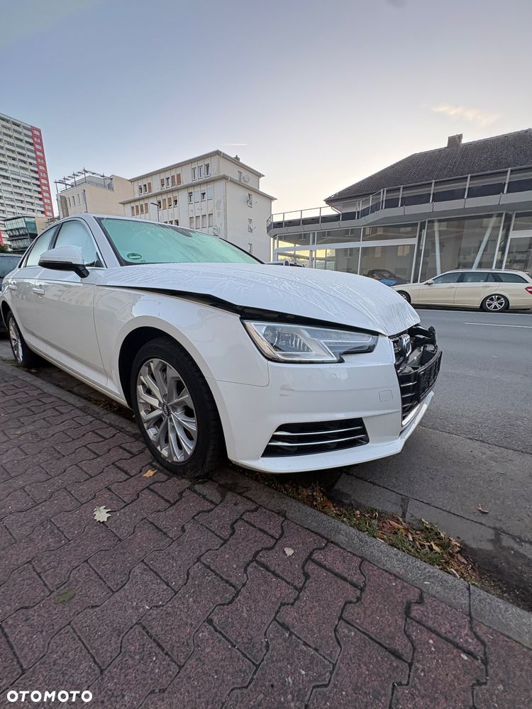 Audi A4 Limousine - 2