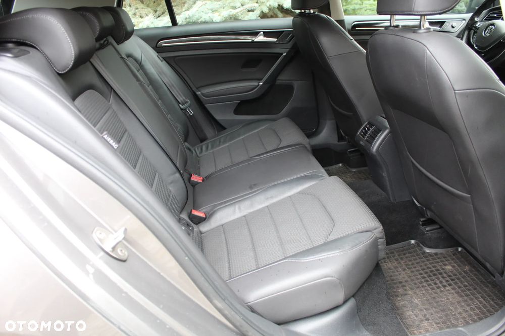 Volkswagen Golf 2.0 BlueTDI DSG Highline - 15