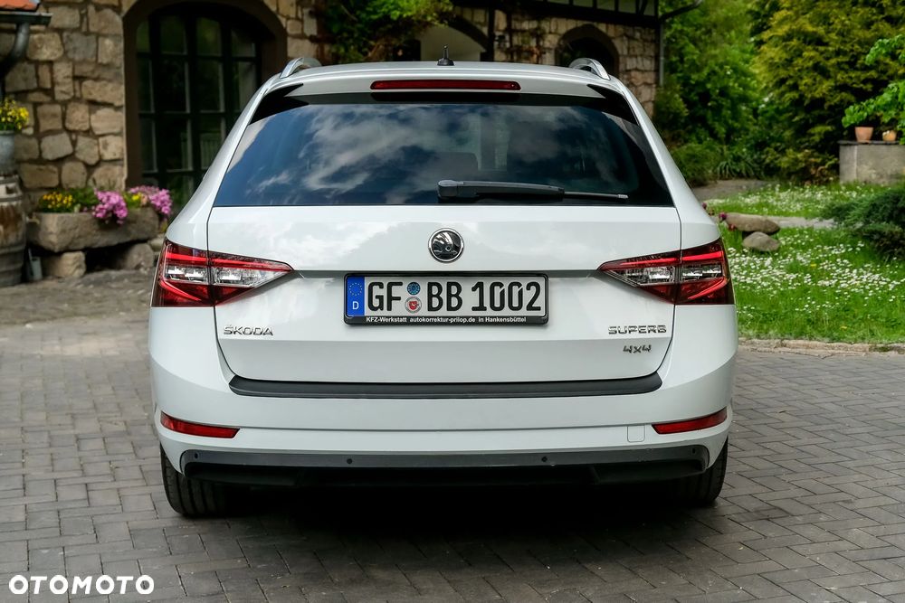 Skoda Superb 2.0 TDI 4x4 DSG Style - 11