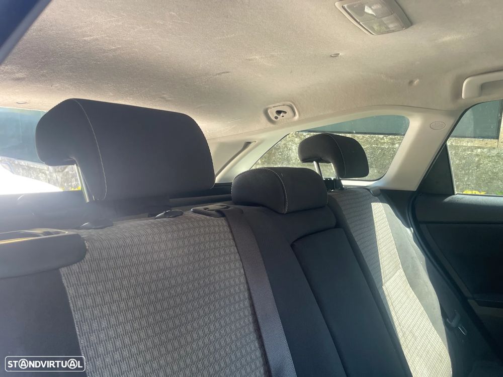 Toyota Auris Touring Sports 1.8 HSD Comfort +P.Techno+P.Sport - 43