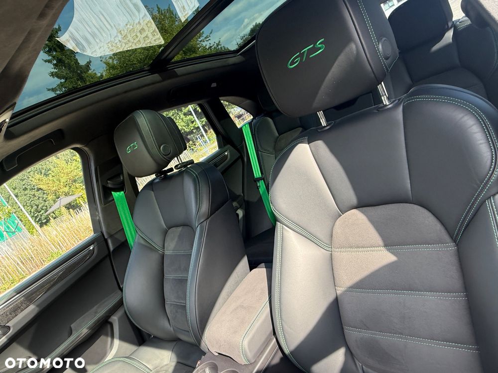 Porsche Macan - 8
