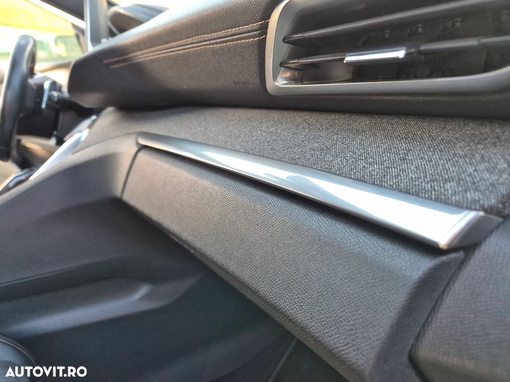 Peugeot 5008 THP 165 EAT6 Stop & Start Active - 11