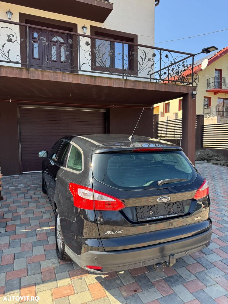 Ford Focus - 12
