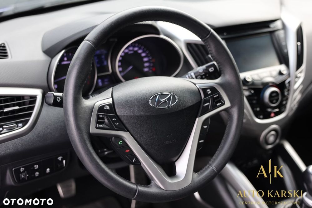 Hyundai Veloster - 23