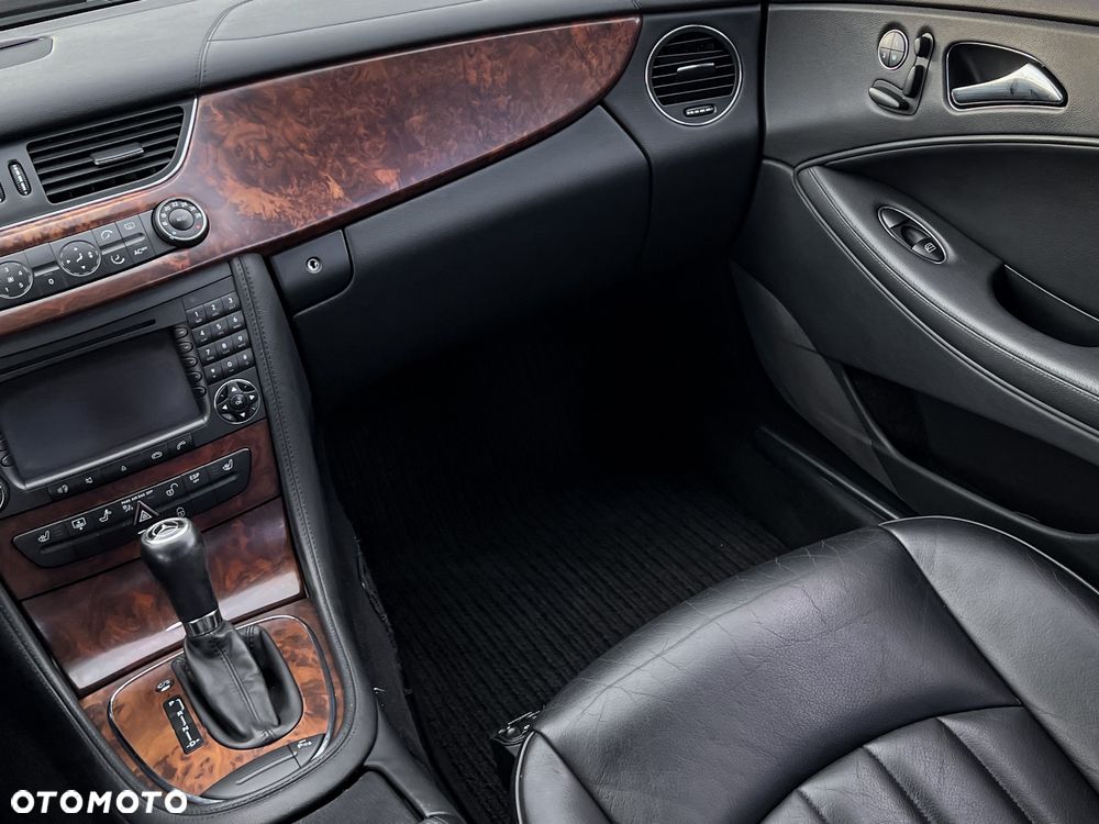 Mercedes-Benz CLS - 23