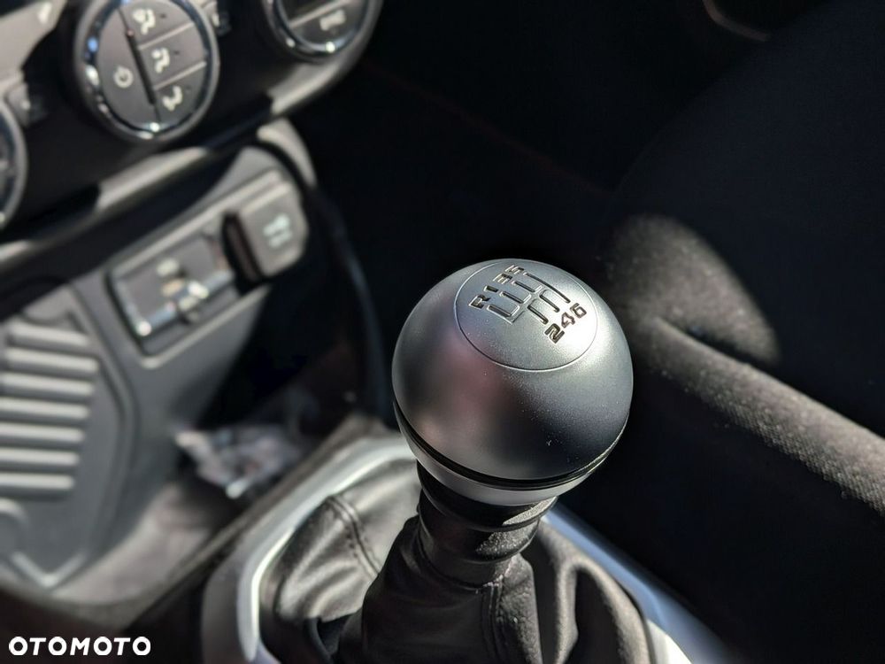 Jeep Renegade - 11