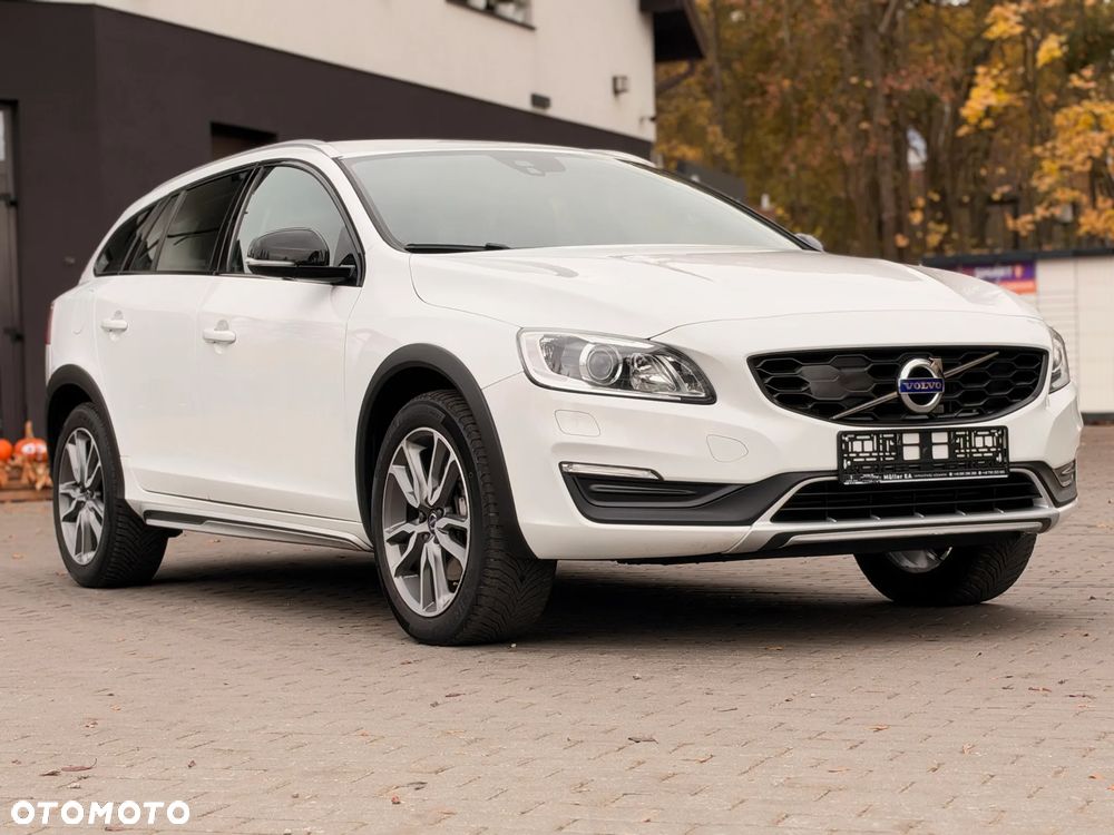 Volvo V60 Cross Country D3 Drive-E Summum - 2