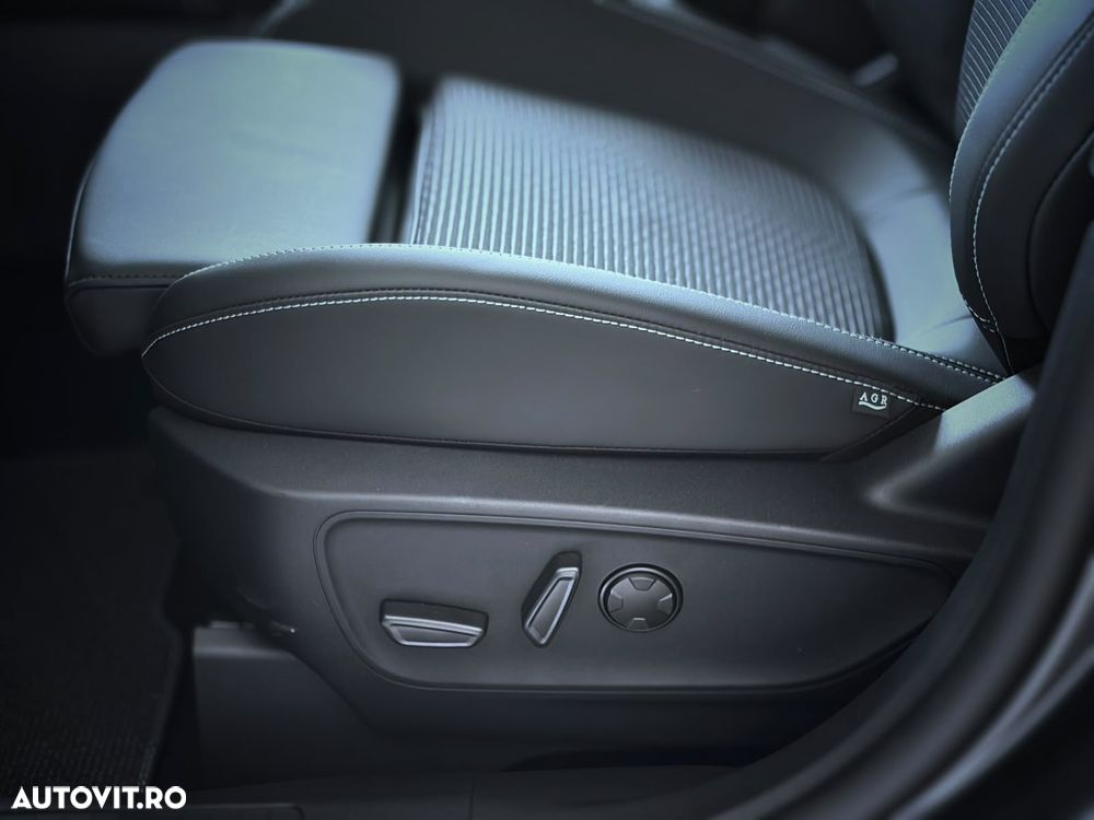 Ford Kuga 2.5 Duratec PHEV SOUND EDITION - 22