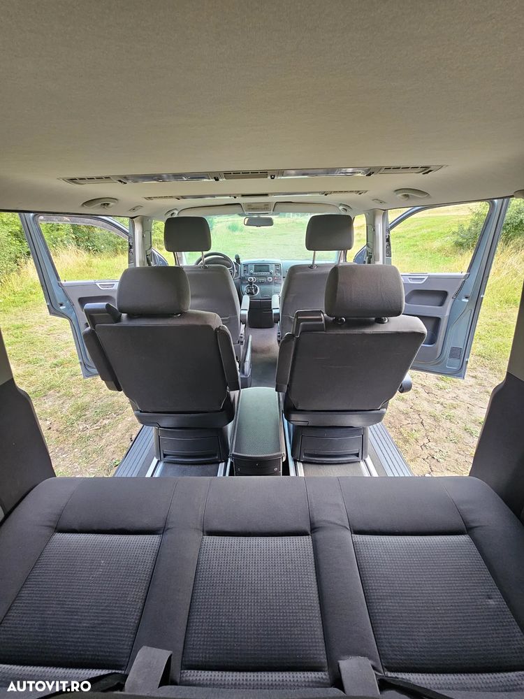 Volkswagen Multivan - 26