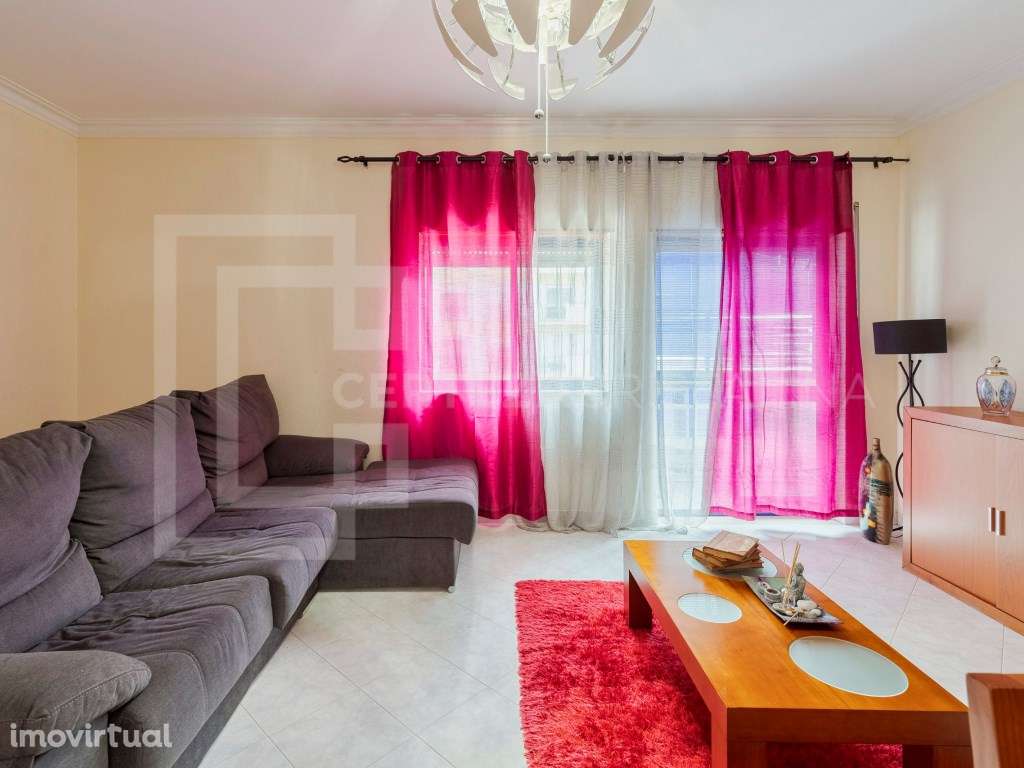 Apartamento T2 com varandas na Baixa da Banheira - Grande imagem: 3/23