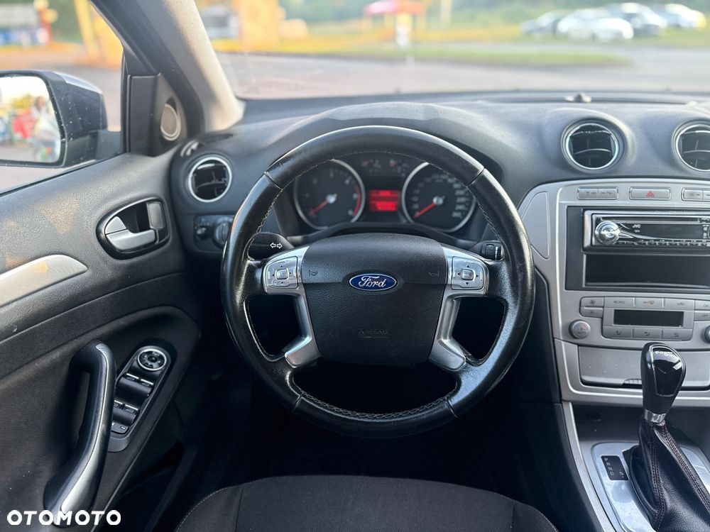 Ford Mondeo 2.0 TDCi Ghia - 27