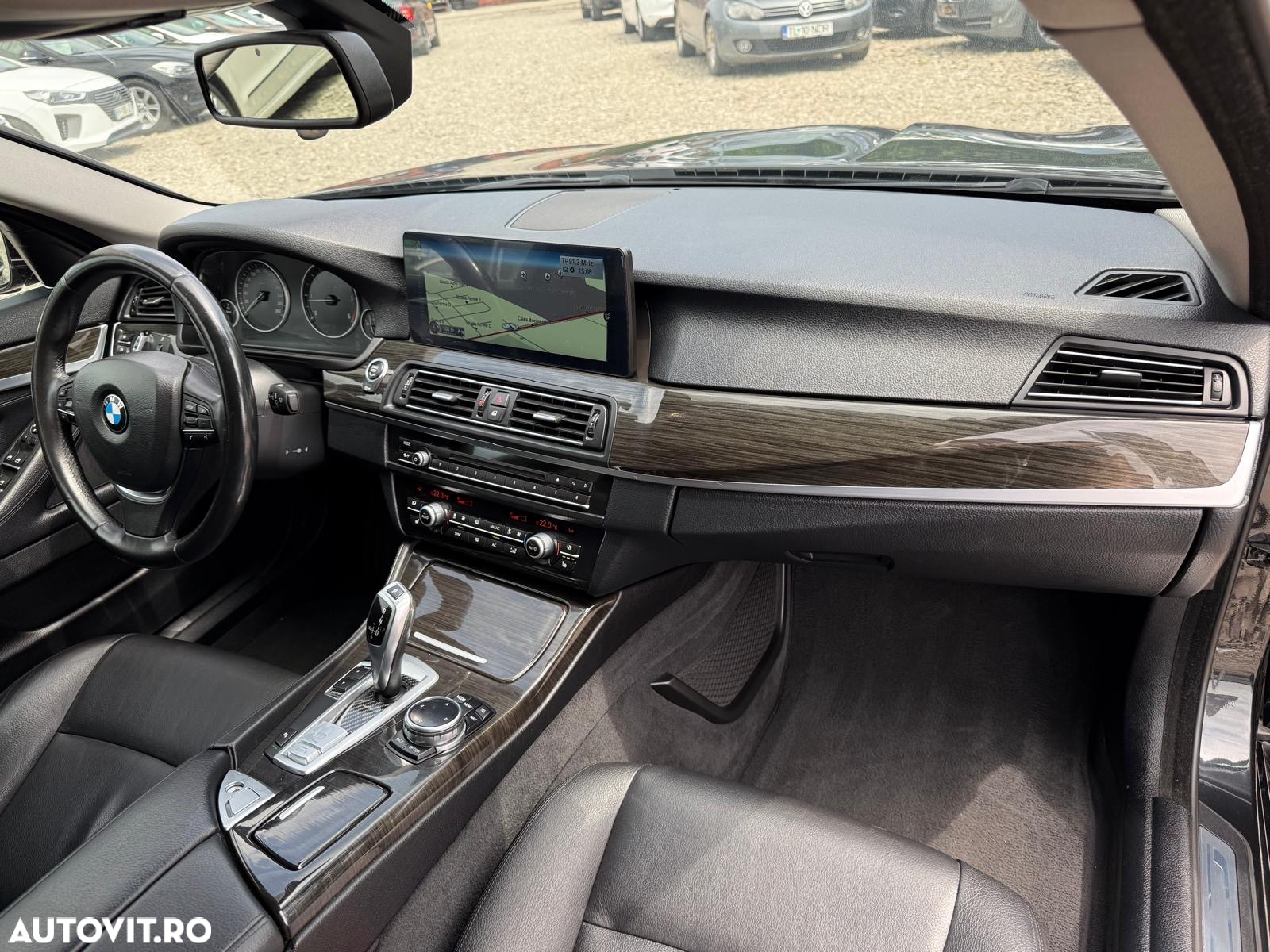 BMW Seria 5 520d Aut. Luxury Line - 9