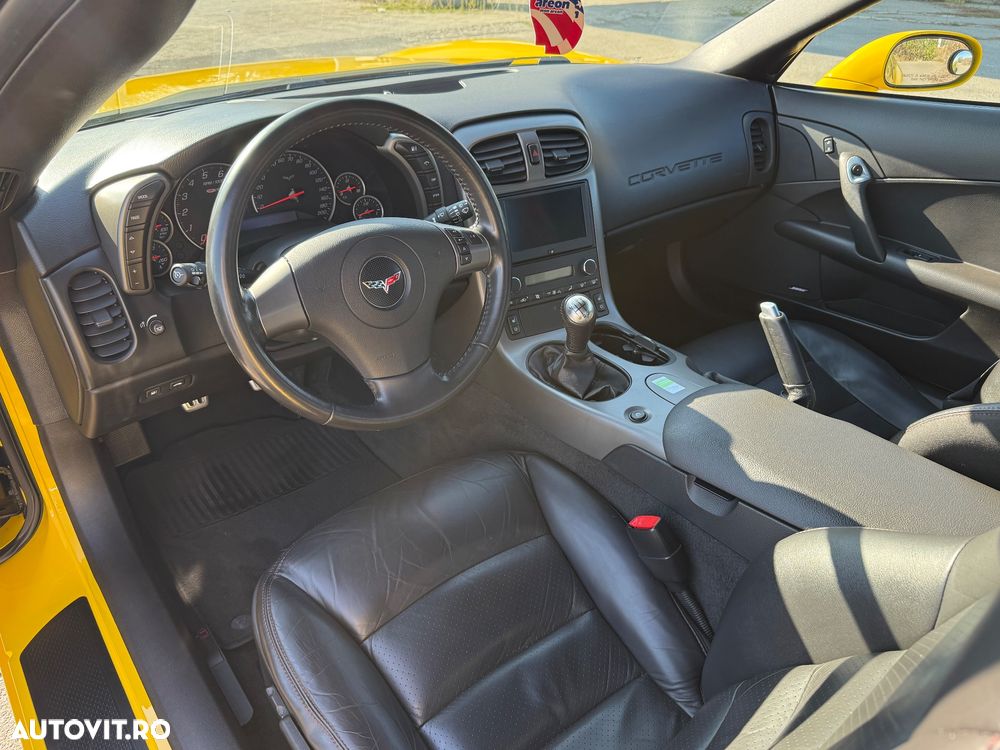 Chevrolet Corvette - 12