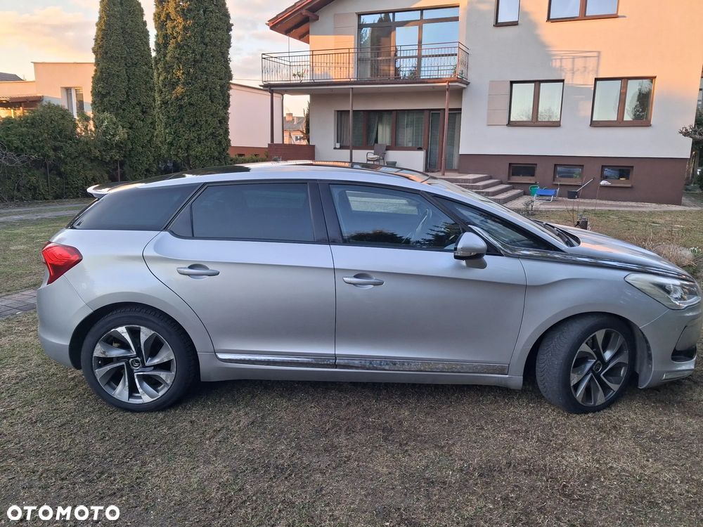 Citroën DS5 HDi 165 SportChic - 2