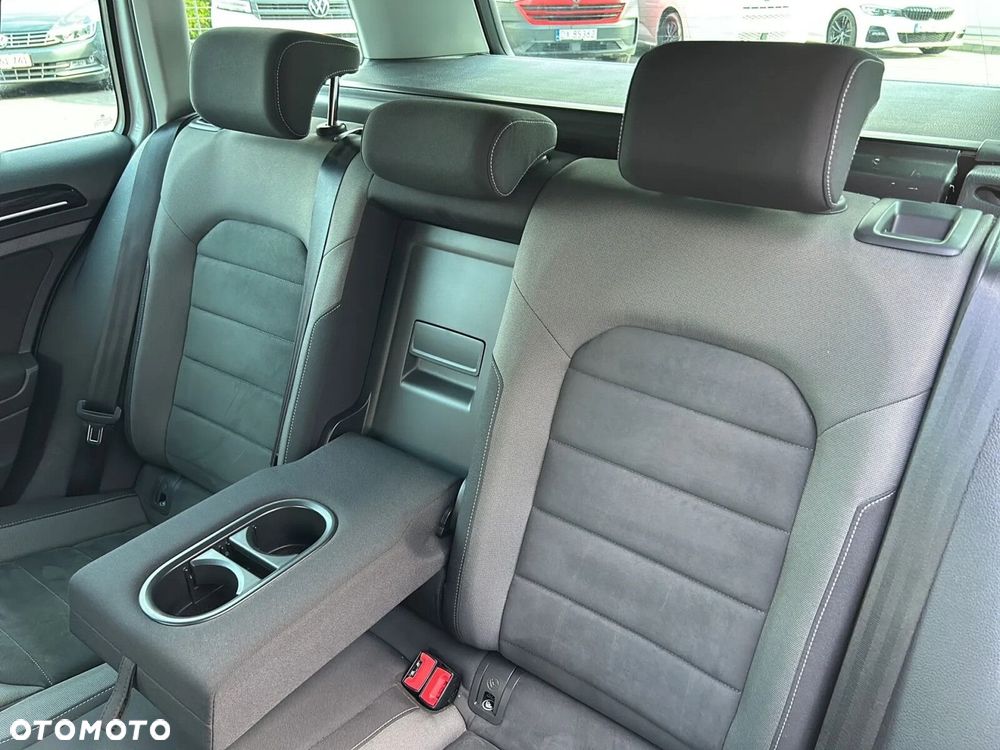 Volkswagen Golf 1.5 TSI BMT Evo Highline DSG - 18