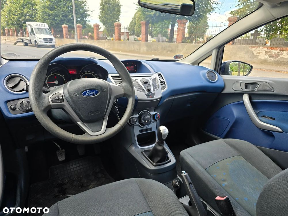 Ford Fiesta 1.25 Champions Edition - 11