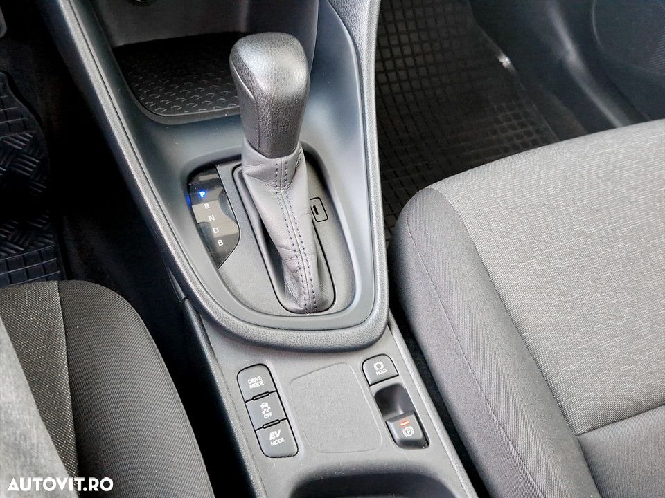 Toyota Yaris - 18