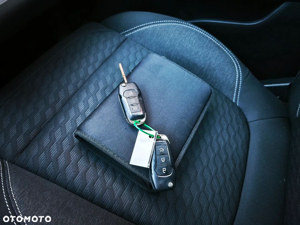 Ford Puma 1.0 EcoBoost mHEV Titanium - 27