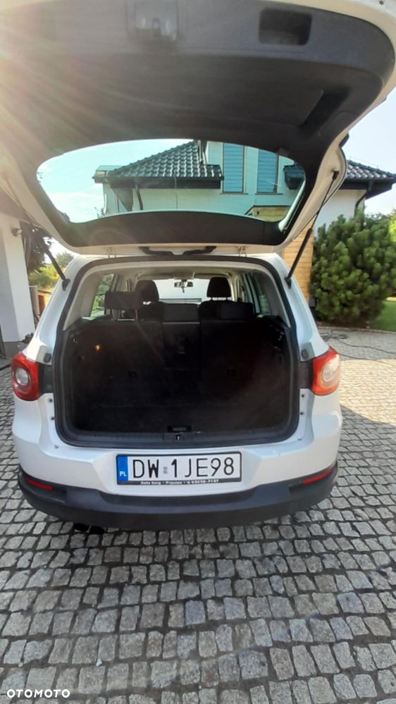 Volkswagen Tiguan - 16