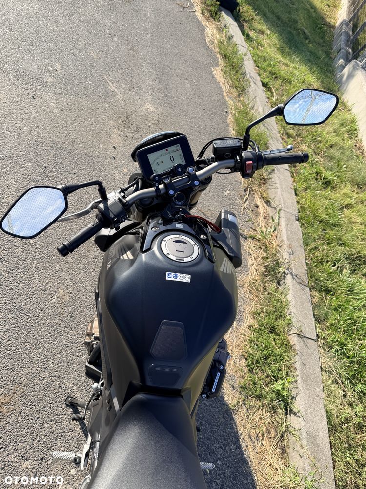 Honda CB - 2